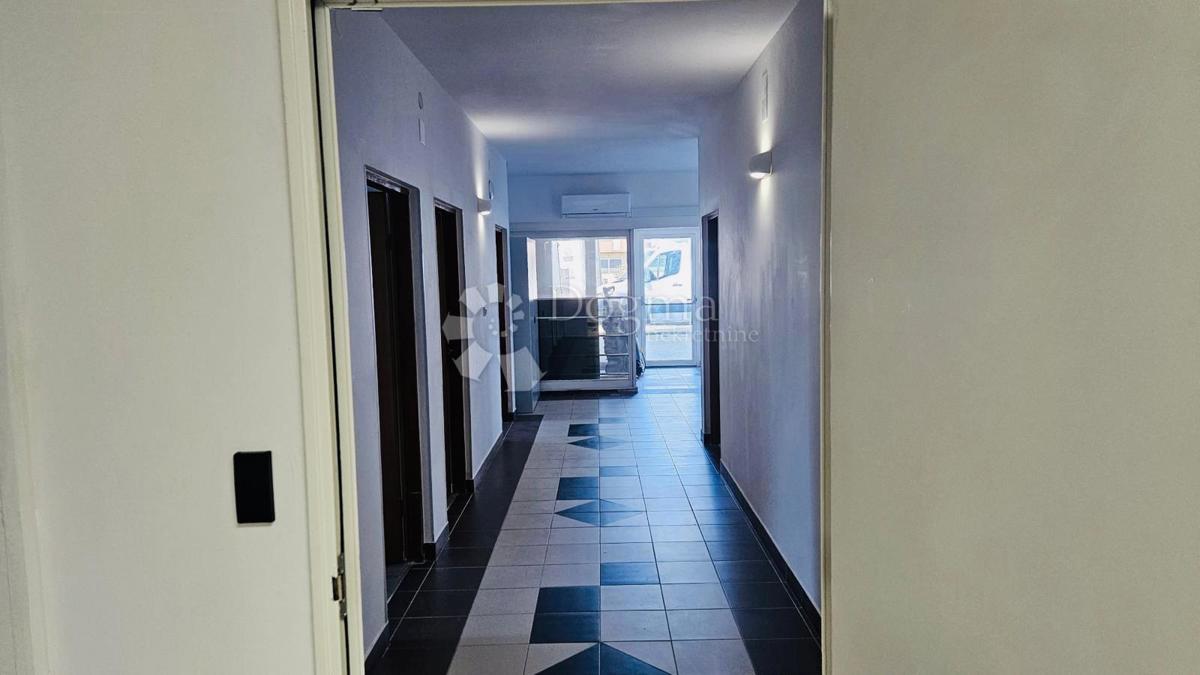 Casa Soblinec, Sesvete, 300m2