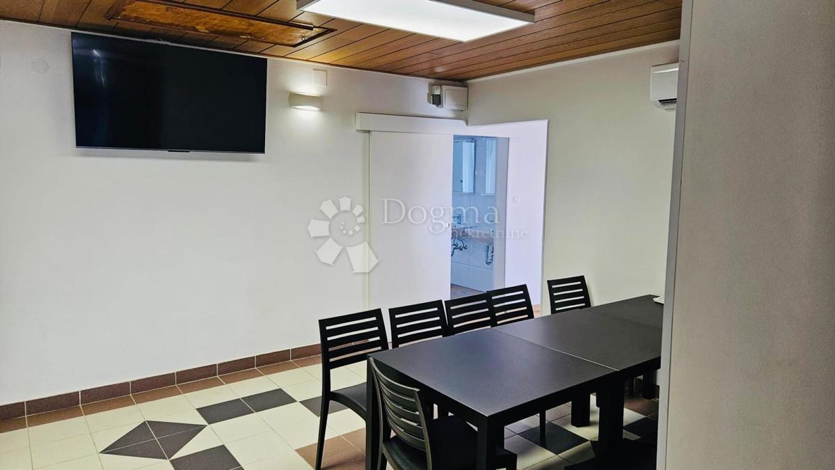 Casa Soblinec, Sesvete, 300m2