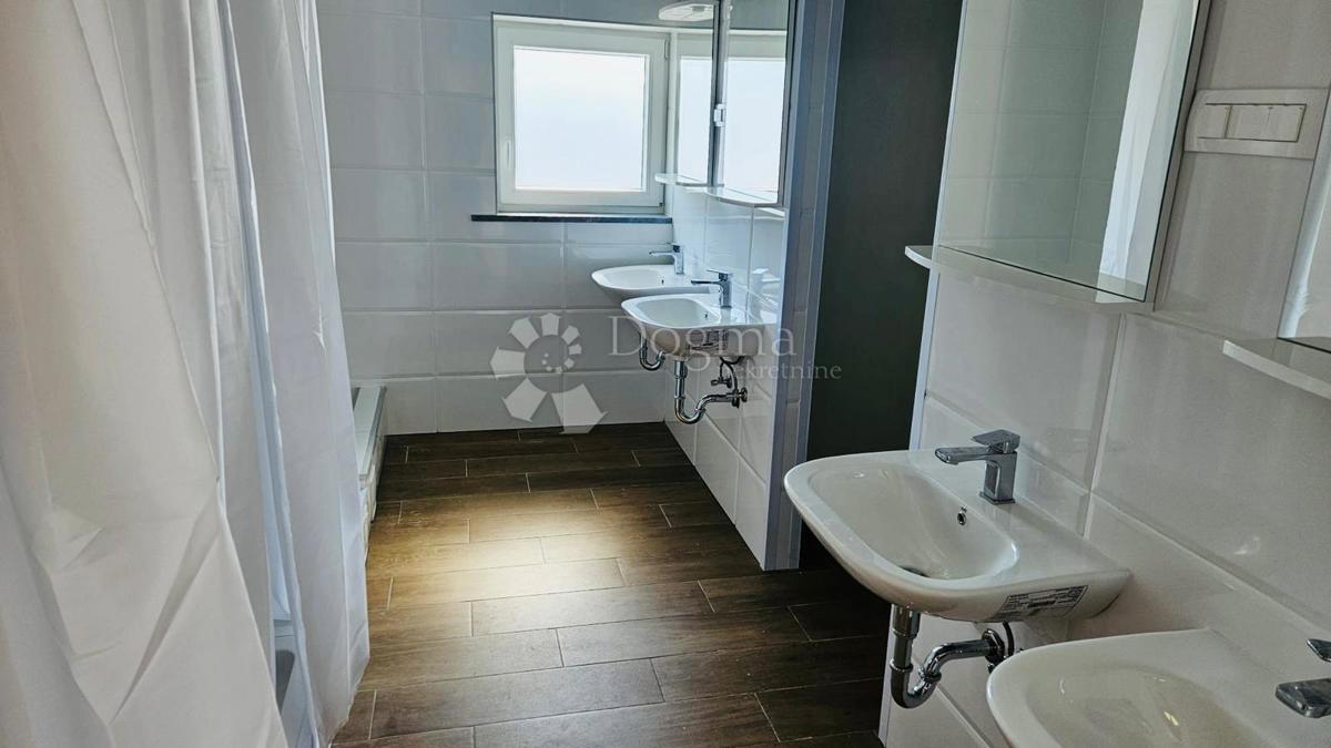 Casa Soblinec, Sesvete, 300m2