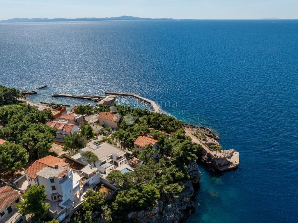 VILLA INCREDIBILE SUL ISOLA HVAR, LUSSO ED ELEGANZA - CON PISCINA E VISTA MARE