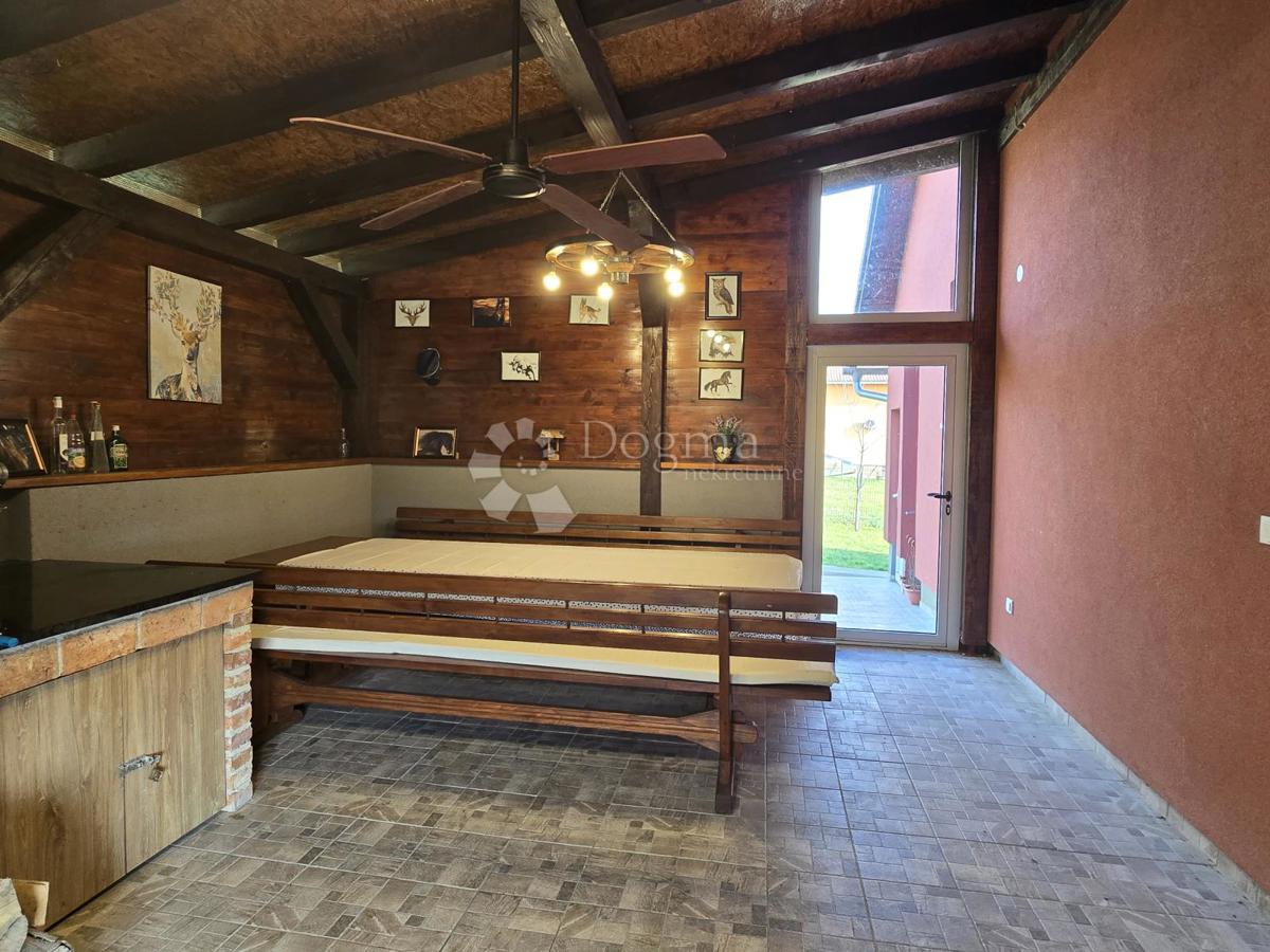 Casa Hrvatska Kostajnica, 130m2