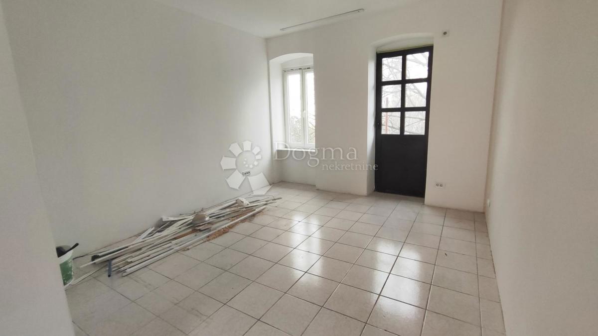 Locale commerciale Zamet, Rijeka, 28m2