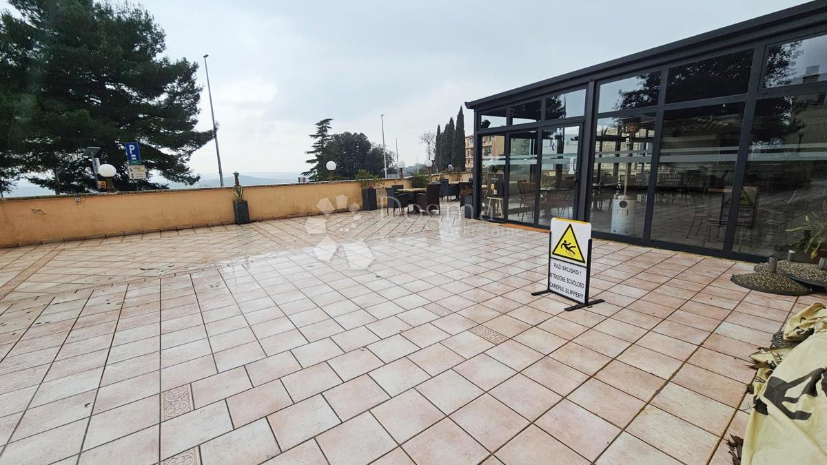 Locale commerciale Buje, 92,92m2