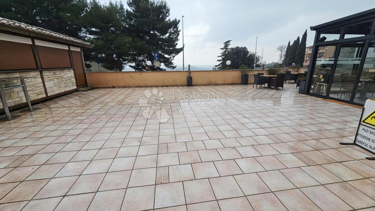 Locale commerciale Buje, 92,92m2