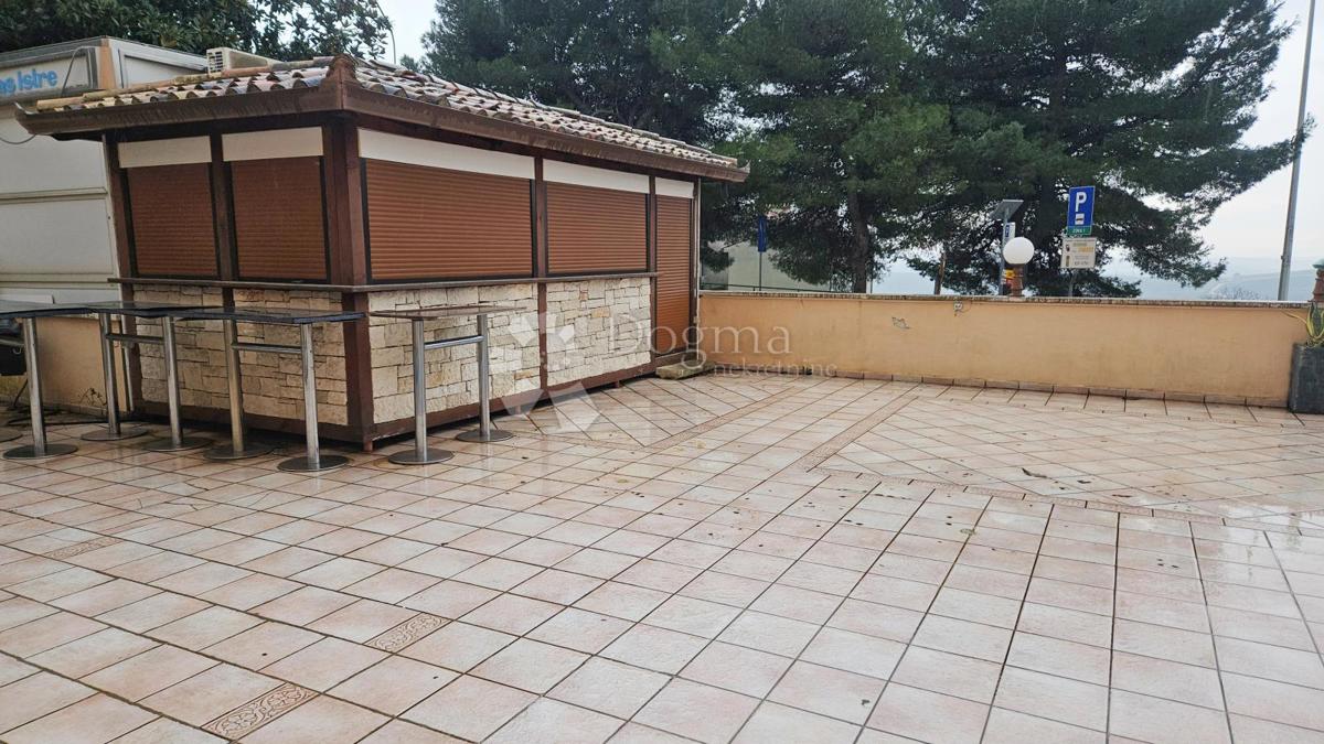 Locale commerciale Buje, 92,92m2