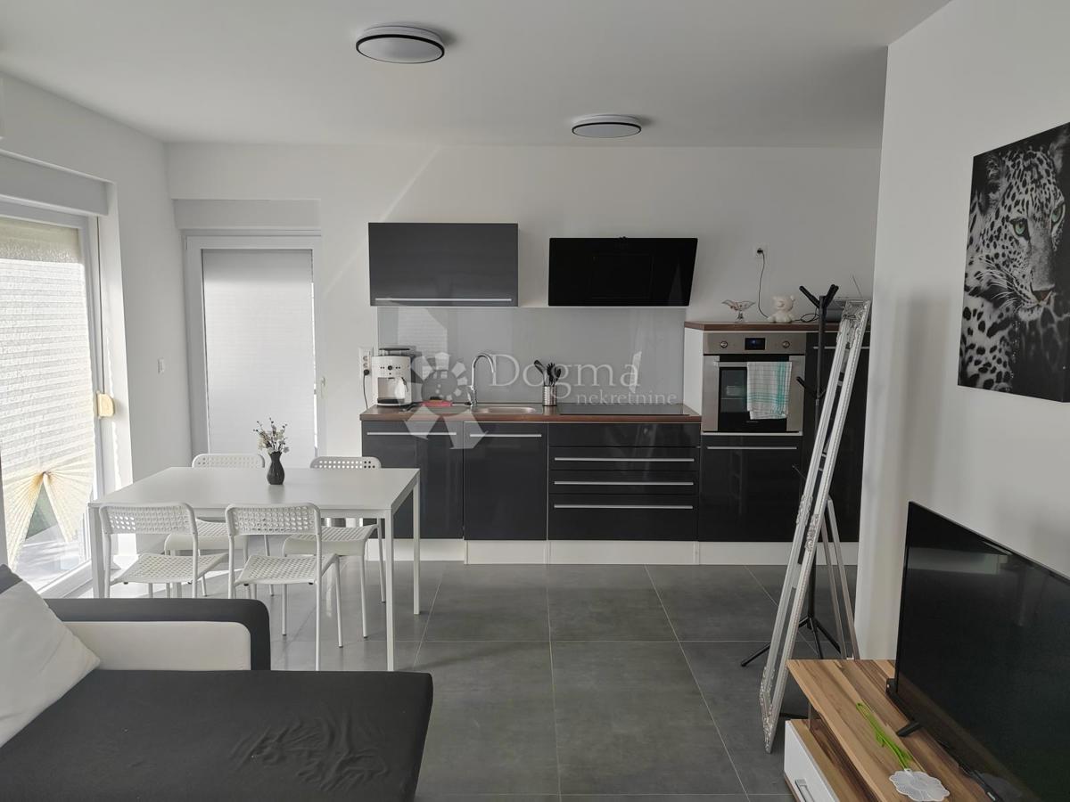 Allogio Biograd na Moru, 107,01m2