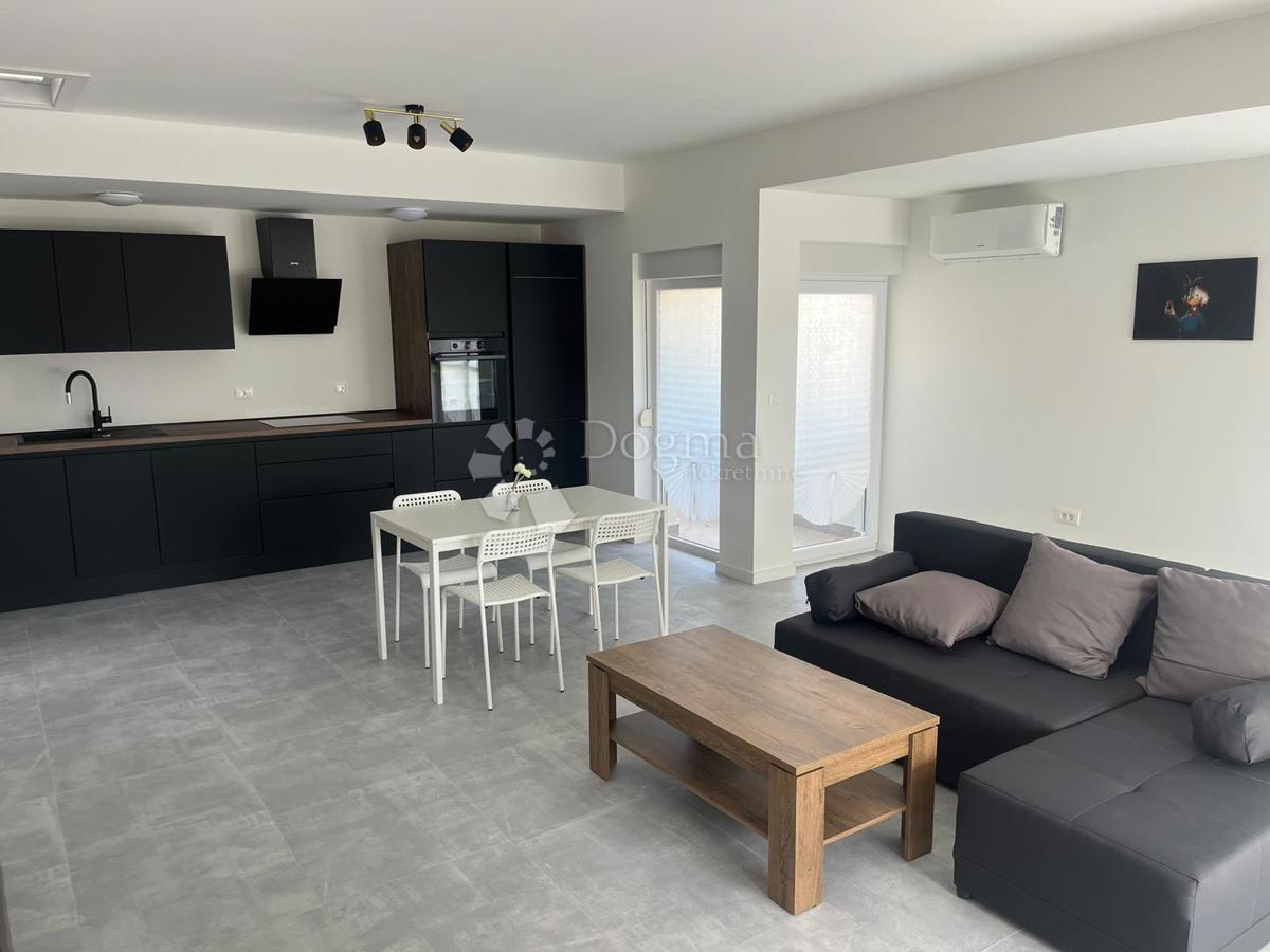 Allogio Biograd na Moru, 107,01m2