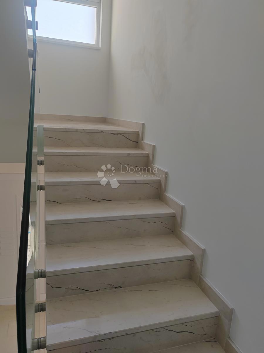 Allogio Biograd na Moru, 107,01m2