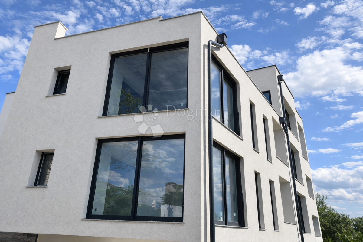 Allogio Šestine, Podsljeme, 102m2