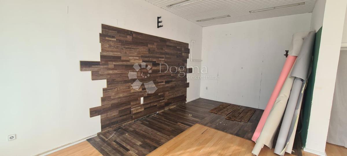 Locale commerciale Donja Dubrava, 46m2
