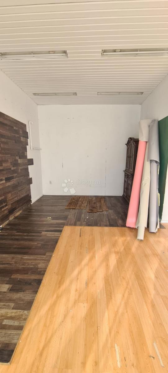 Locale commerciale Donja Dubrava, 46m2