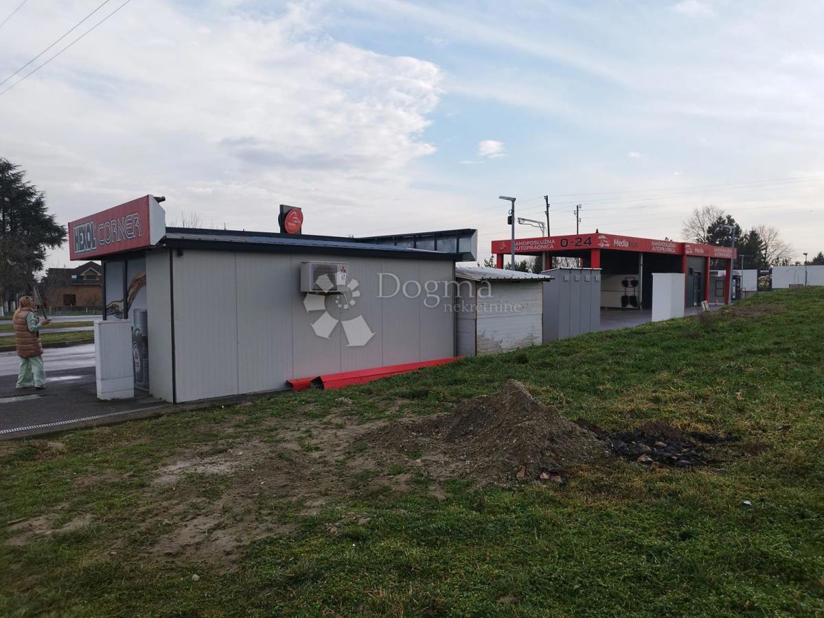 Terreno edificabile Kneževi Vinogradi, 2.962m2