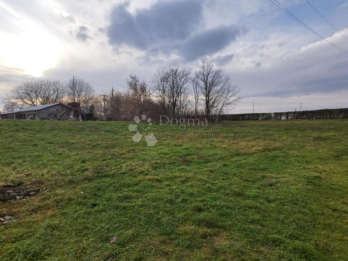 Terreno edificabile Kneževi Vinogradi, 2.962m2