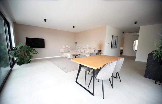 Allogio Crikvenica, 112m2