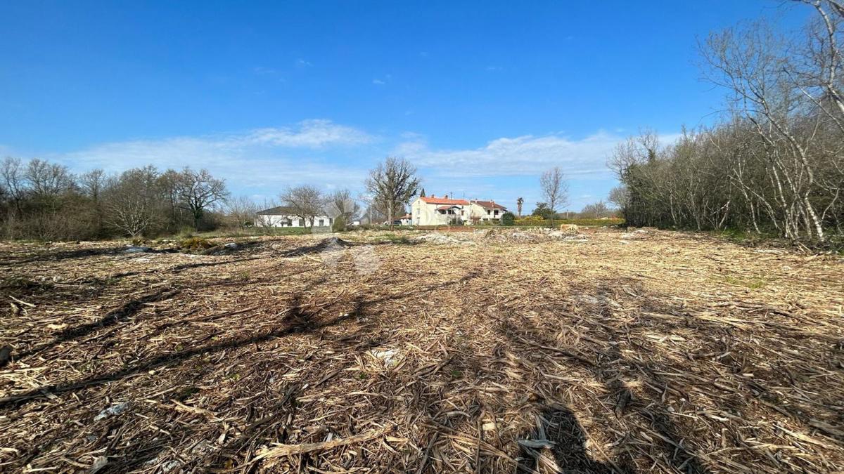 TERRENO EDIFICABILE ATTRAENTE - zona Parenzo