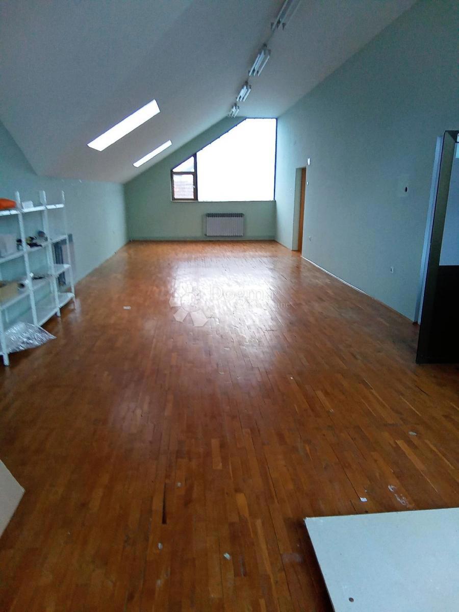 Locale commerciale Donji Vidovec, 622,58m2