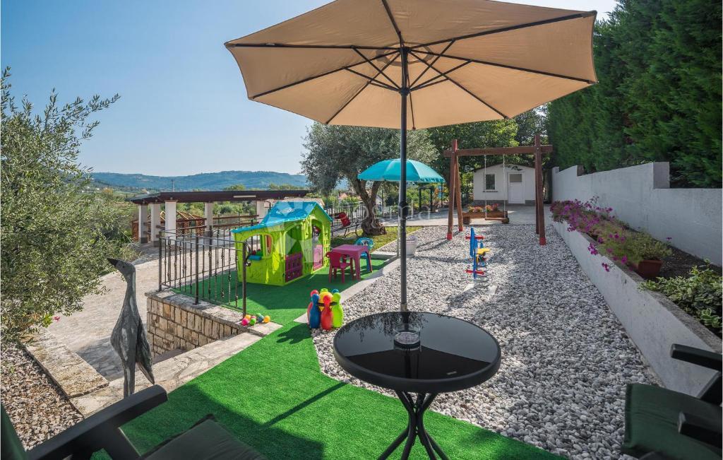 Casa Kaštel, Buje, 597m2