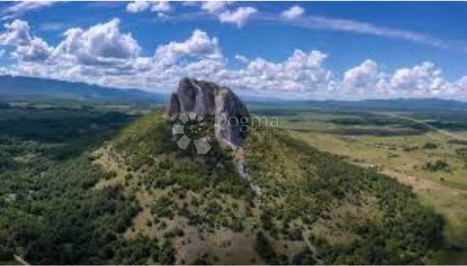 Terreno edificabile Gornja Ploča, Lovinac, 14.901m2