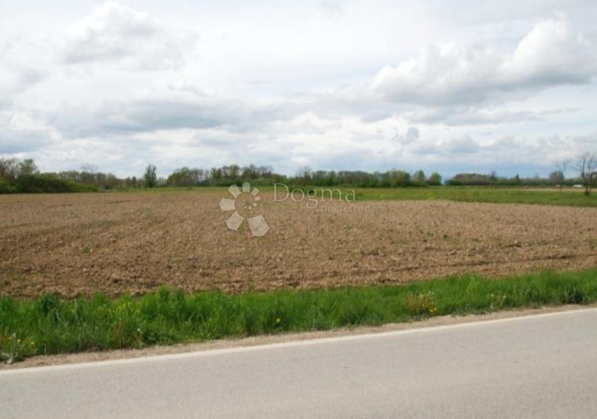 Terreno edificabile Posavski Bregi, Ivanić-Grad - Okolica, 31.857m2