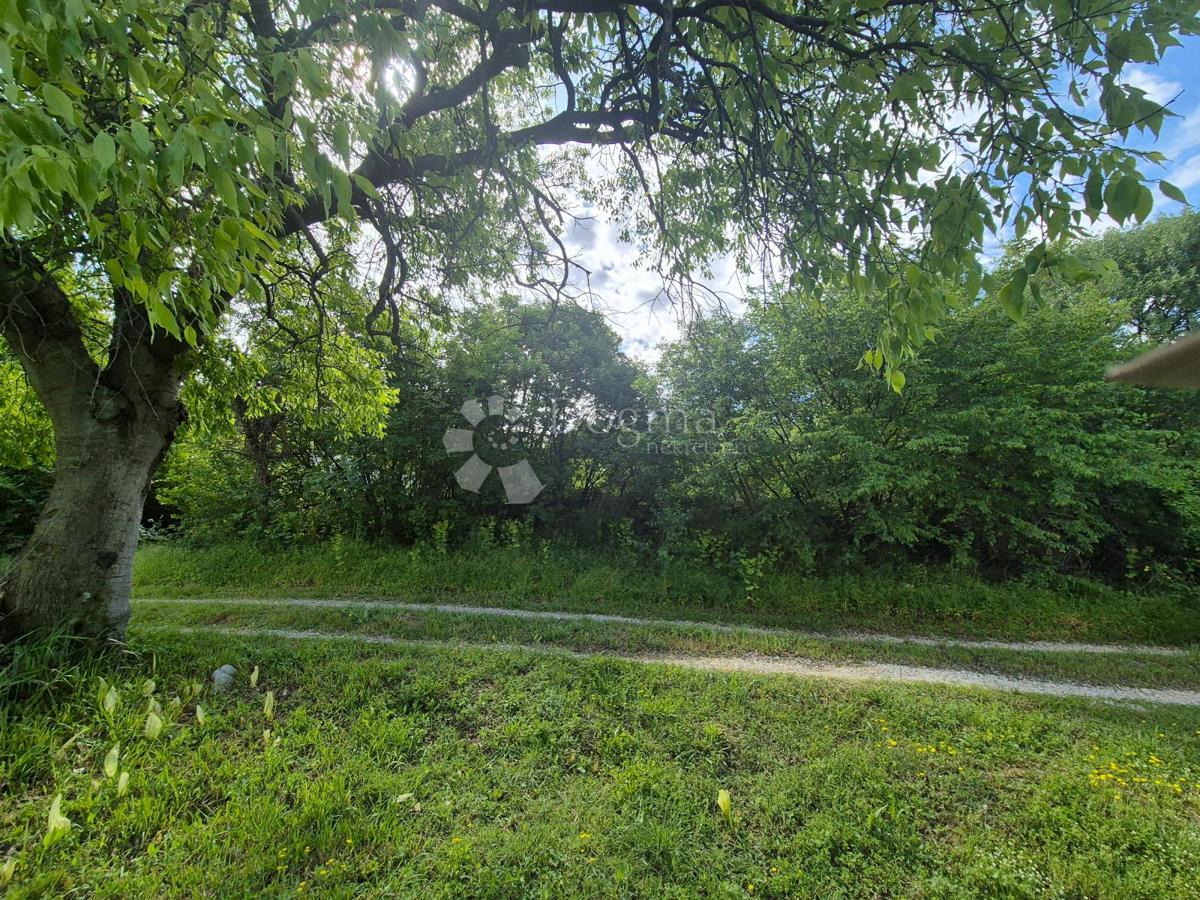 Terreno edificabile Ripenda Kras, Labin, 1.026m2