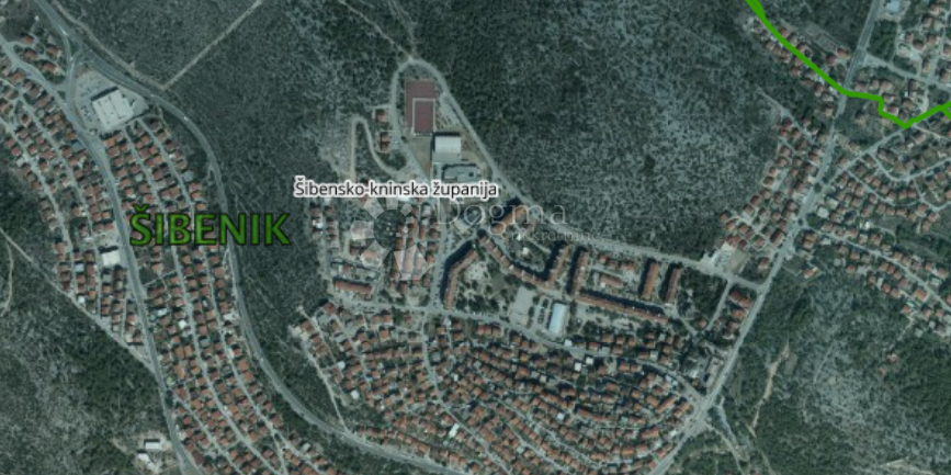 Terreno edificabile Meterize, Šibenik, 469m2