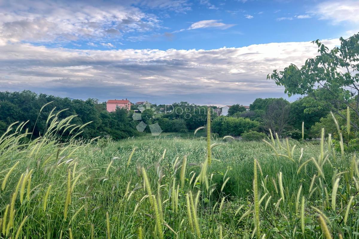 Terreno edificabile Vodnjan, 737m2