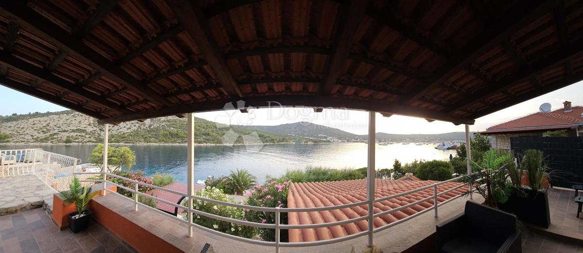 Casa Vinišće, Marina, 130m2