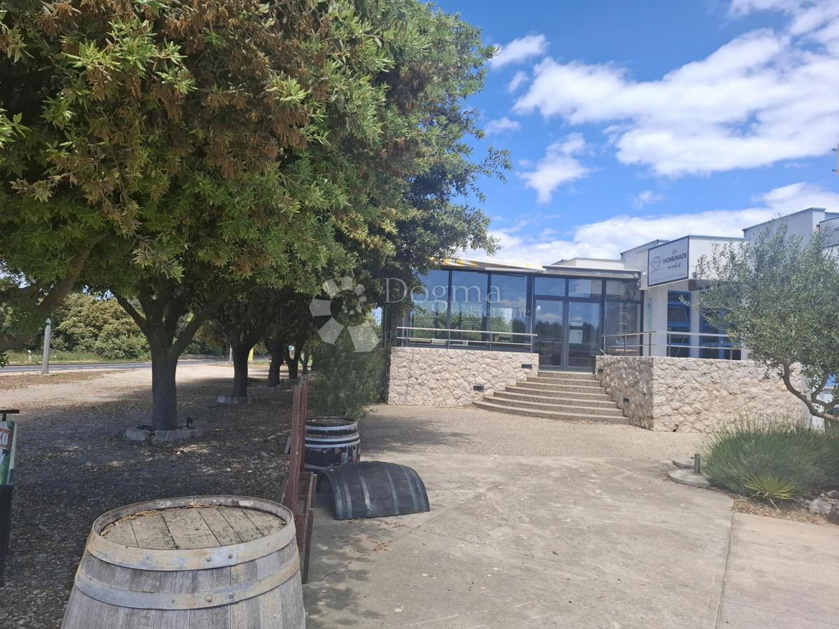 Locale commerciale Zaton, Nin, 502m2