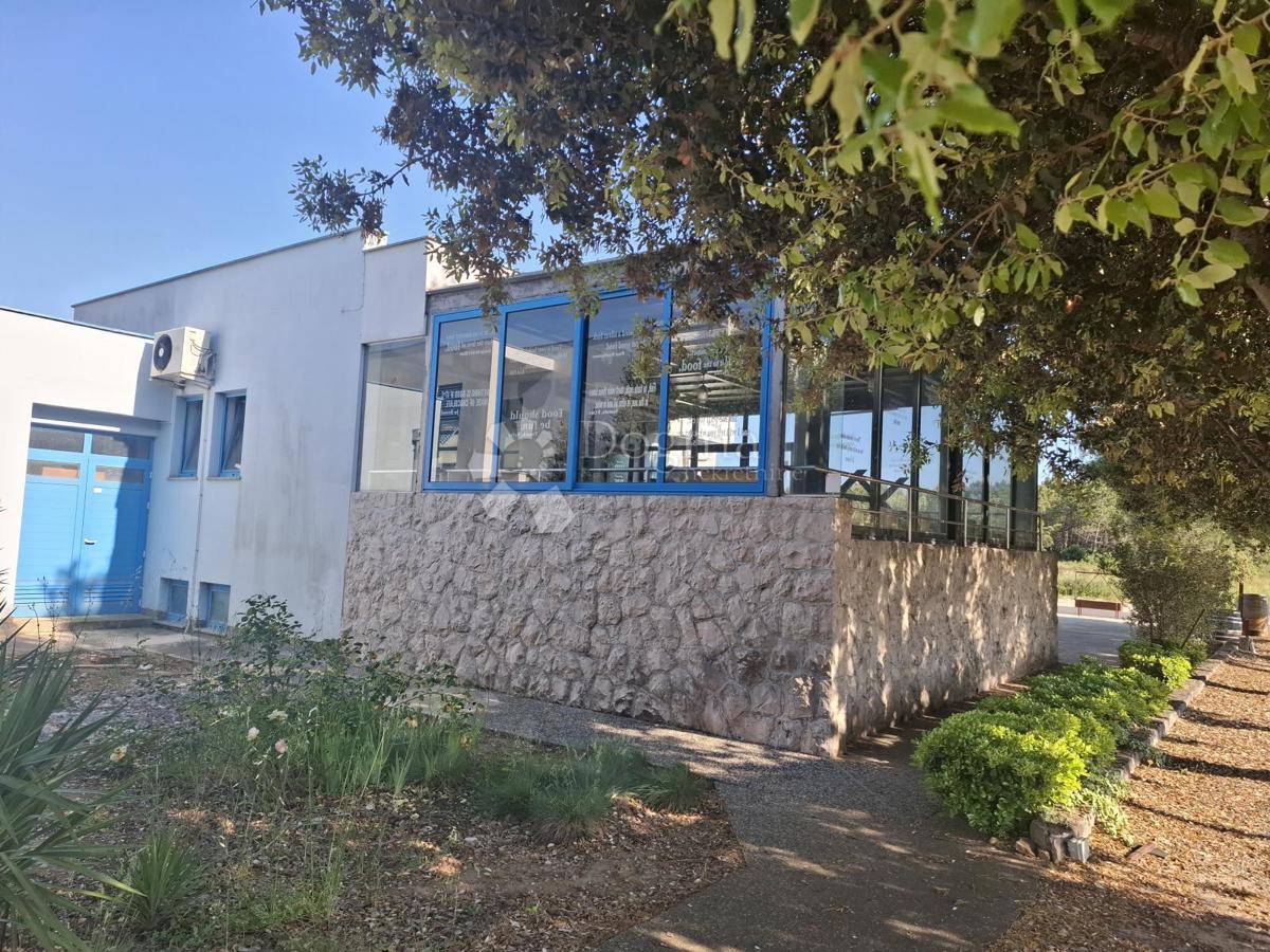 Locale commerciale Zaton, Nin, 502m2
