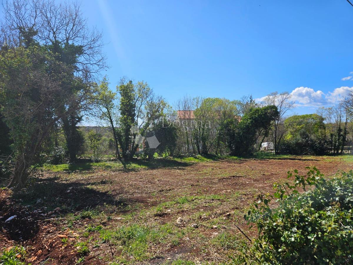 Terreno edificabile Pavićini, Marčana, 1.032m2