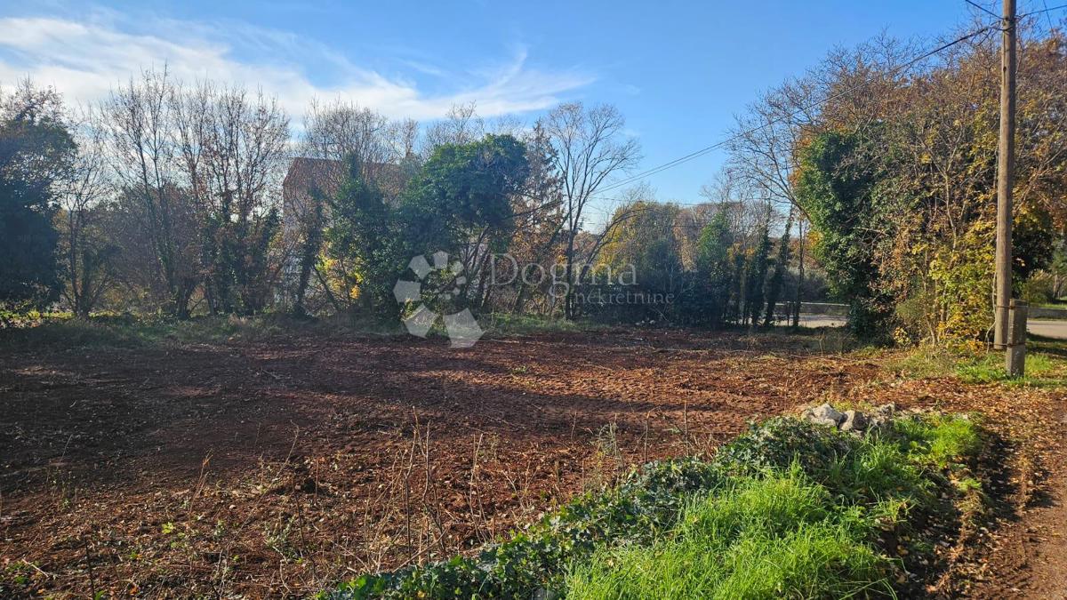Terreno edificabile Pavićini, Marčana, 1.032m2
