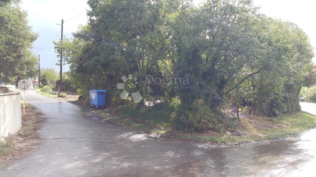 Terreno edificabile Pavićini, Marčana, 1.032m2