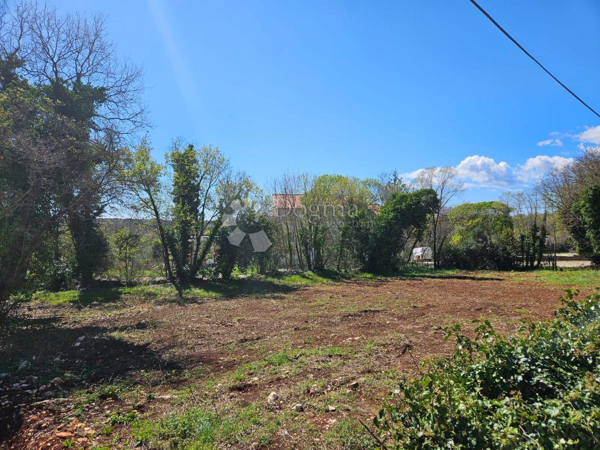 Terreno edificabile Pavićini, Marčana, 1.032m2