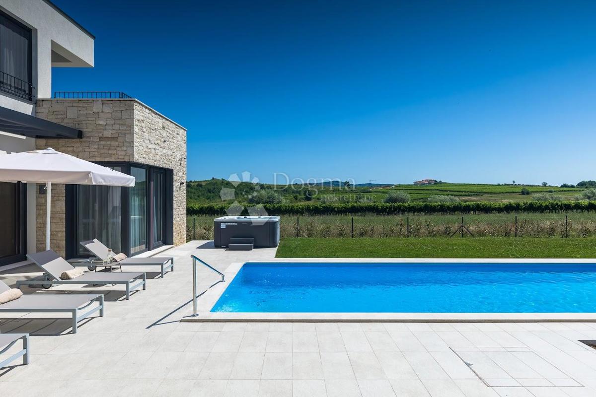 Casa Brtonigla, 264m2