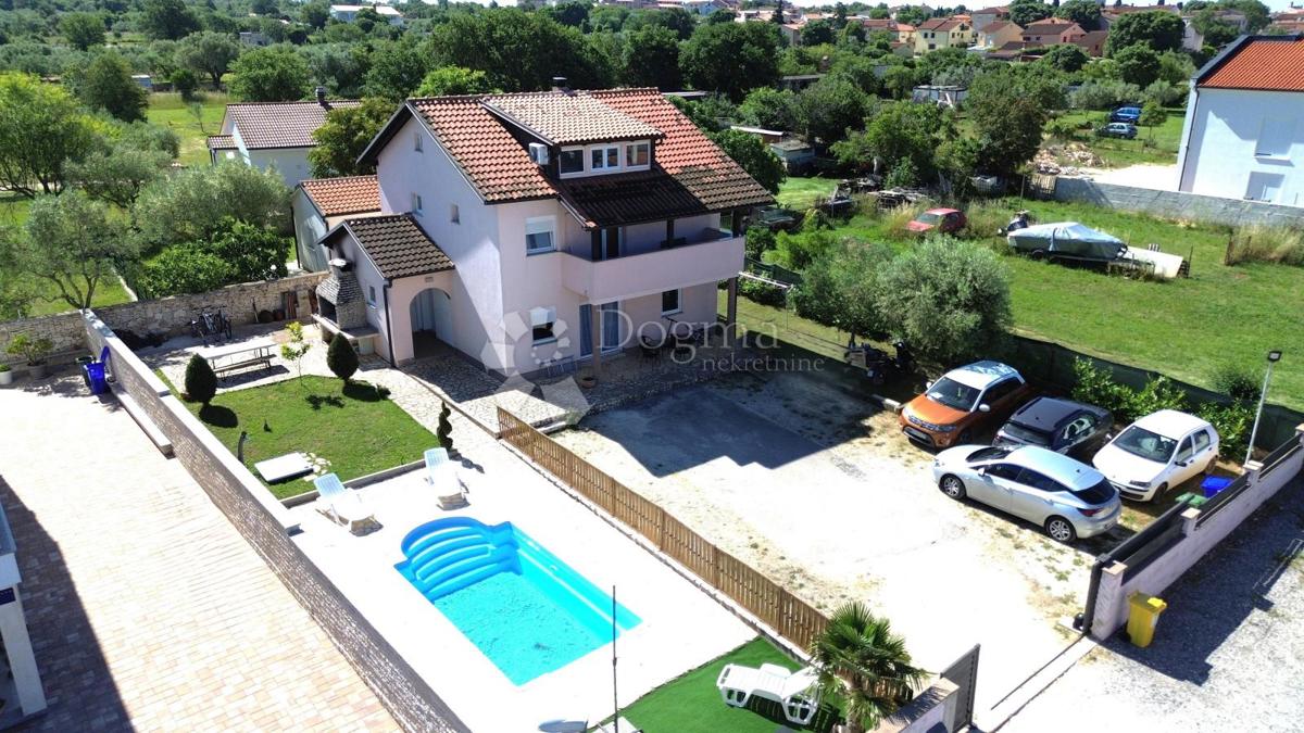 Casa Peroj, Vodnjan, 180m2