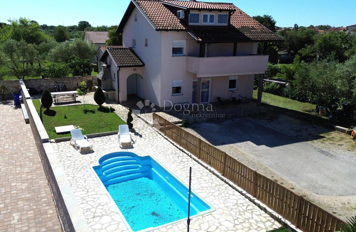 Casa Peroj, Vodnjan, 180m2