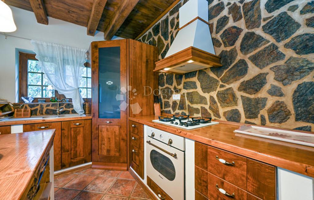 Casa Trški Vrh, Krapina - Okolica, 180m2