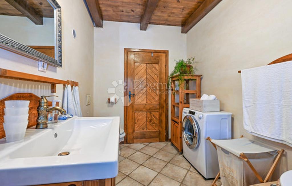 Casa Trški Vrh, Krapina - Okolica, 180m2