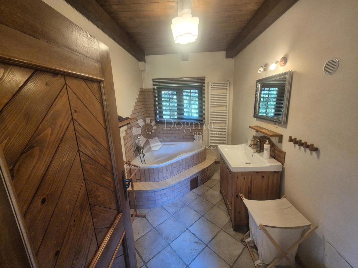 Casa Trški Vrh, Krapina - Okolica, 180m2