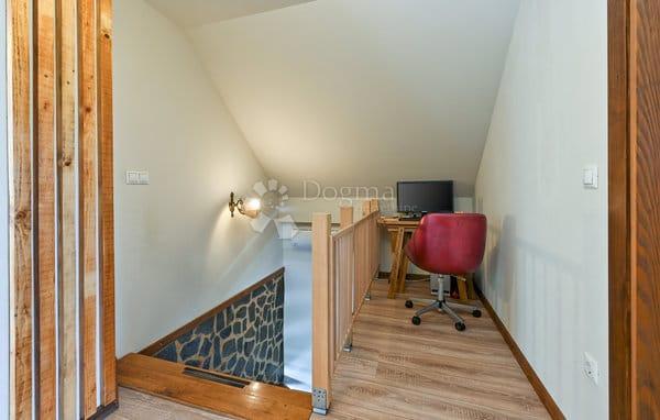 Casa Trški Vrh, Krapina - Okolica, 180m2