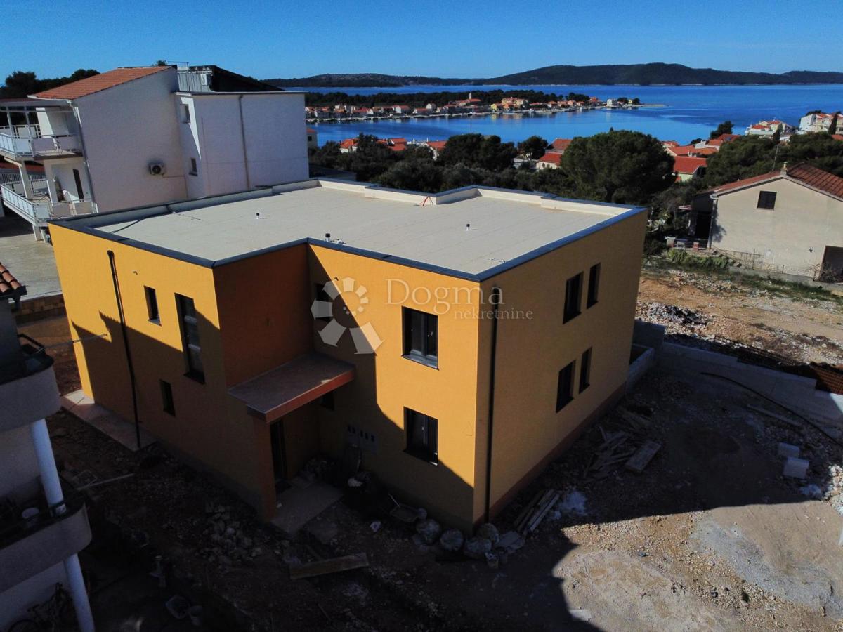Allogio Brodarica, Šibenik - Okolica, 73m2