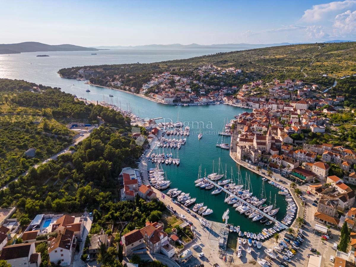 Terreno edificabile Milna, Hvar, 1.380m2