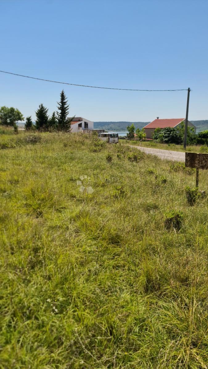 Rtina – terreno edificabile 1294 m2 con vista mare