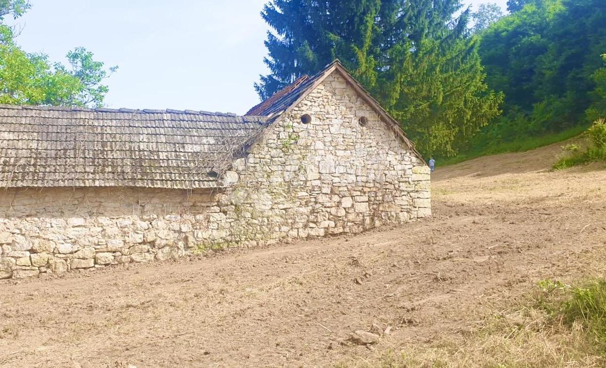 Terreno edificabile Slunj, 19.667m2