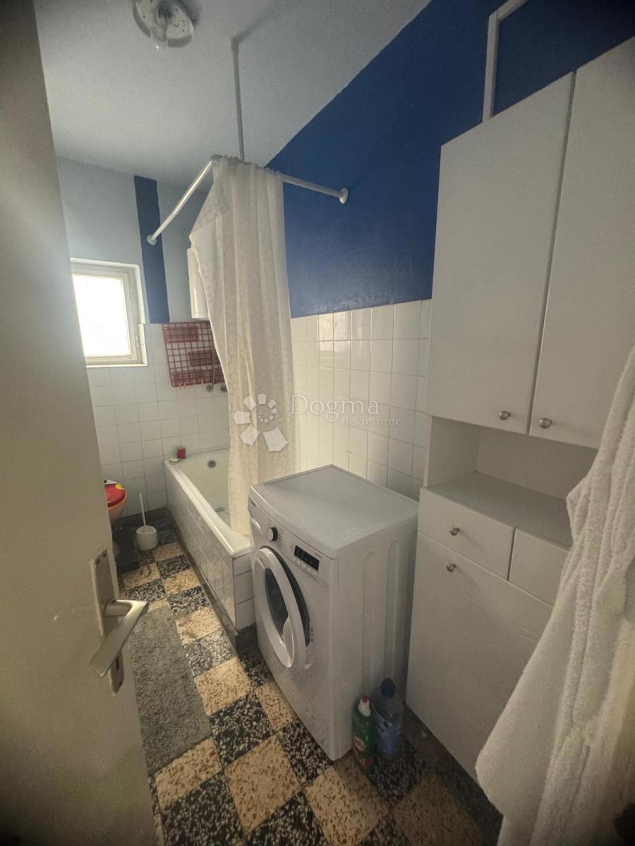 Casa con due appartamenti – vista sulla baia