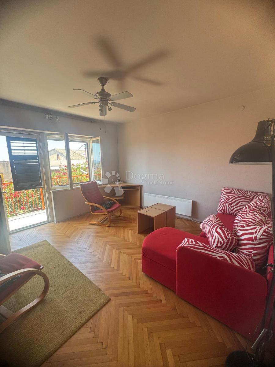 Casa con due appartamenti – vista sulla baia