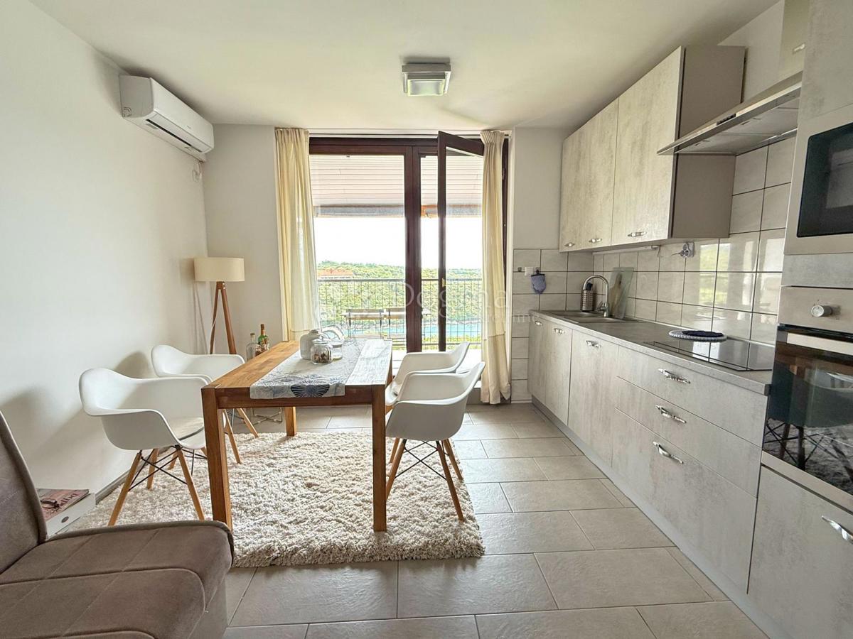 POSIZIONE MIGLIORE A MARČANA, APPARTAMENTO PRIMA FILA SUL MARE