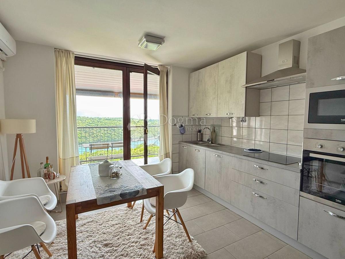 POSIZIONE MIGLIORE A MARČANA, APPARTAMENTO PRIMA FILA SUL MARE