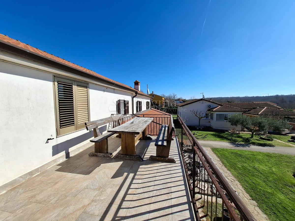 KARIGADOR - Casa con 3 appartamenti a 300m dal mare