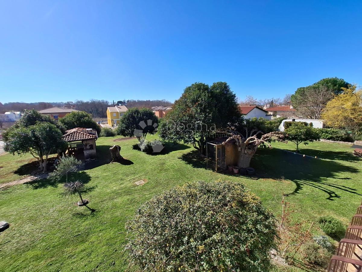 KARIGADOR - Casa con 3 appartamenti a 300m dal mare